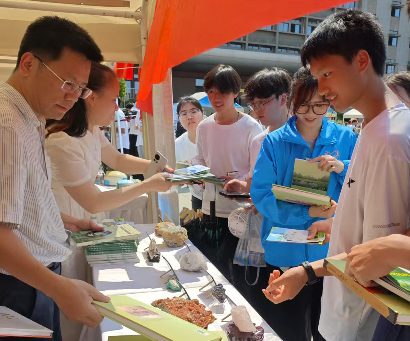 免费发放科普图书